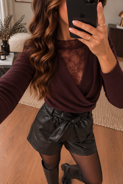 Pull asymétrique bordeaux