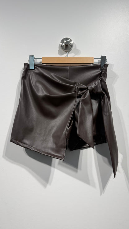 Jupe short Choco Noeud Simili