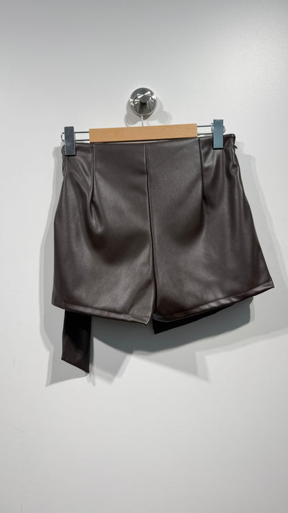 Jupe short Choco Noeud Simili